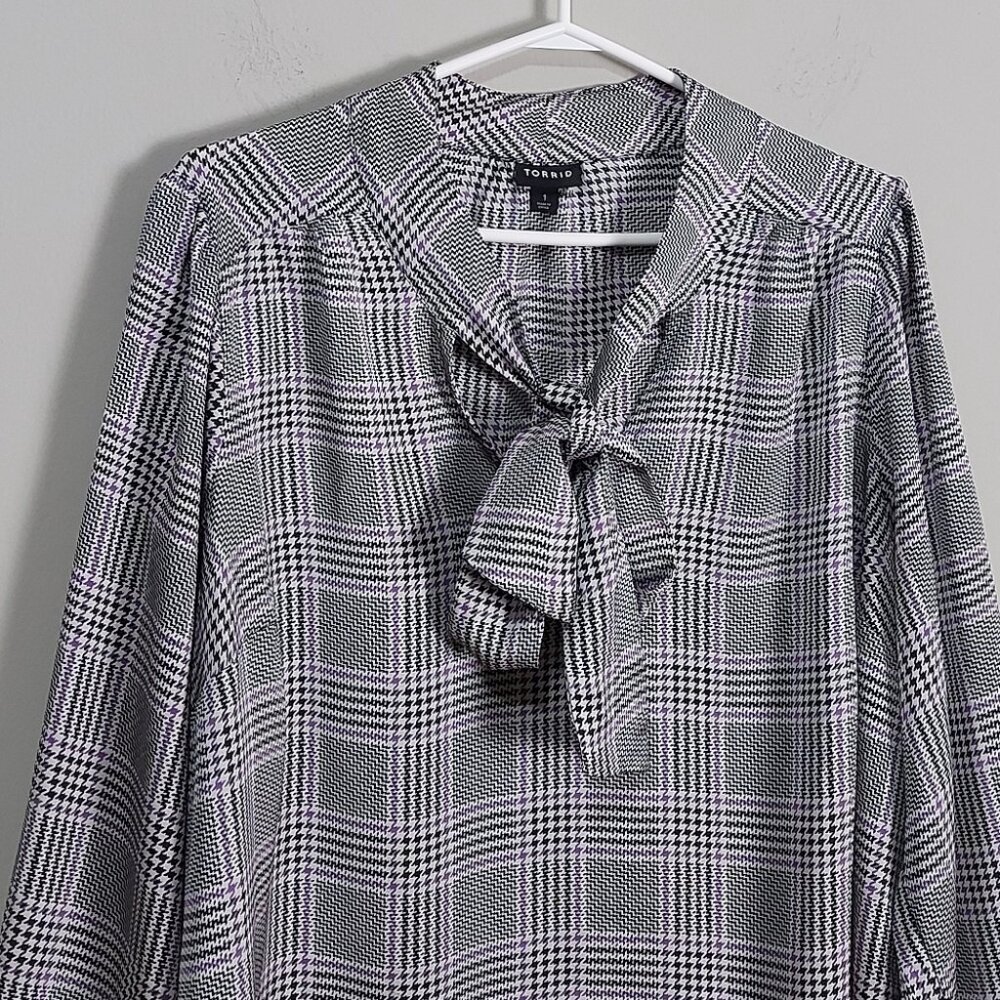 Torrid Plaid Studio Bubble Satin Bow-Tie Blouse Plus Size 1X Chic Career Casual - Picture 4 of 7